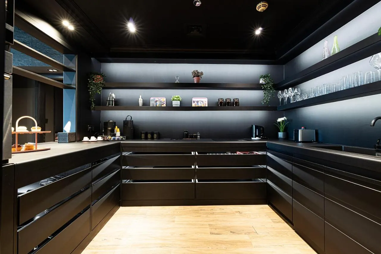 Poetry Of The Shadows By Lagom Apartment Dubai