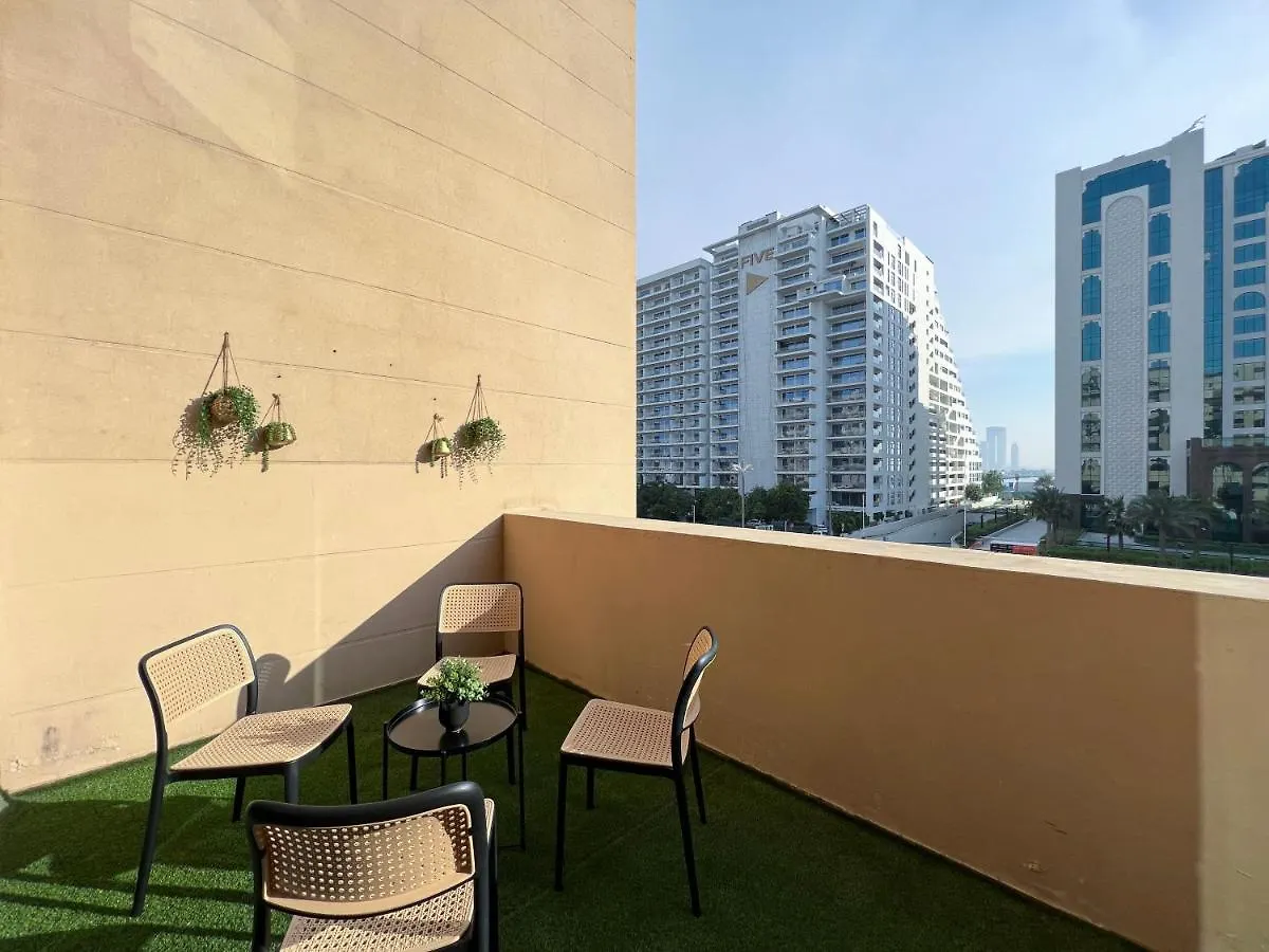 Poetry Of The Shadows By Lagom Apartment Dubai