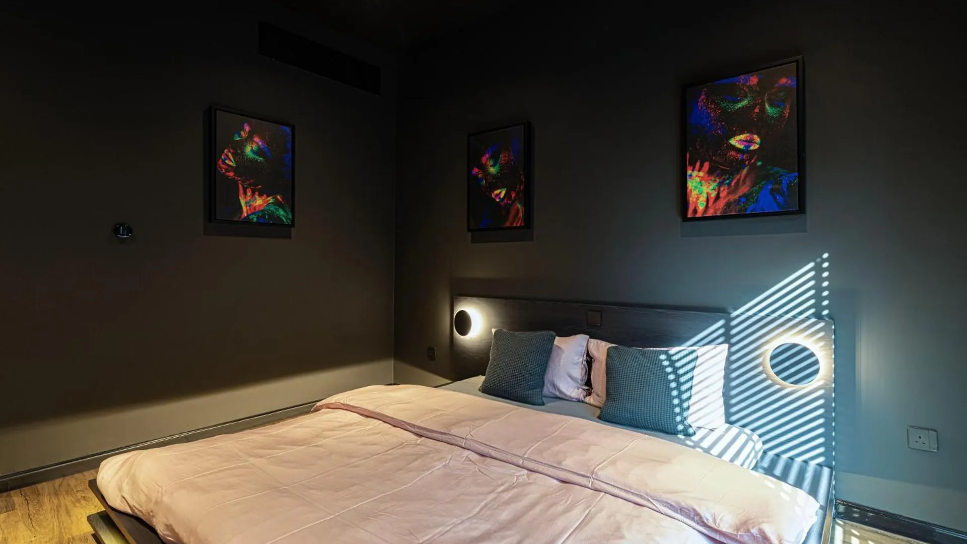 Poetry Of The Shadows By Lagom Apartment Dubai